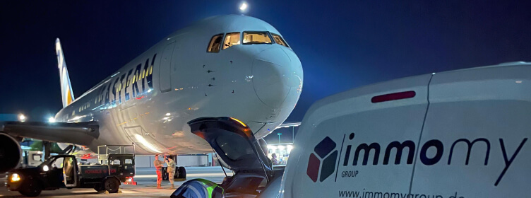 Erste Flugzeugreinigung auf der Ramstein Air Base